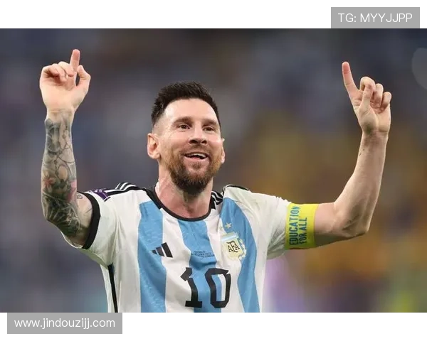 足球历史十大变态球星排名榜盘点 技巧与实力并存的传奇球员 足球历史十大变态球星排名榜盘点 技巧与实力并存的传奇球员