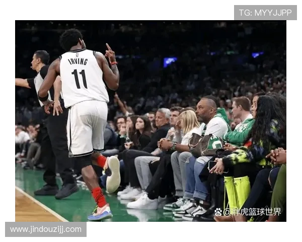 足球巨星与NBA传奇球员亲密合影见证跨界友谊与体育荣耀